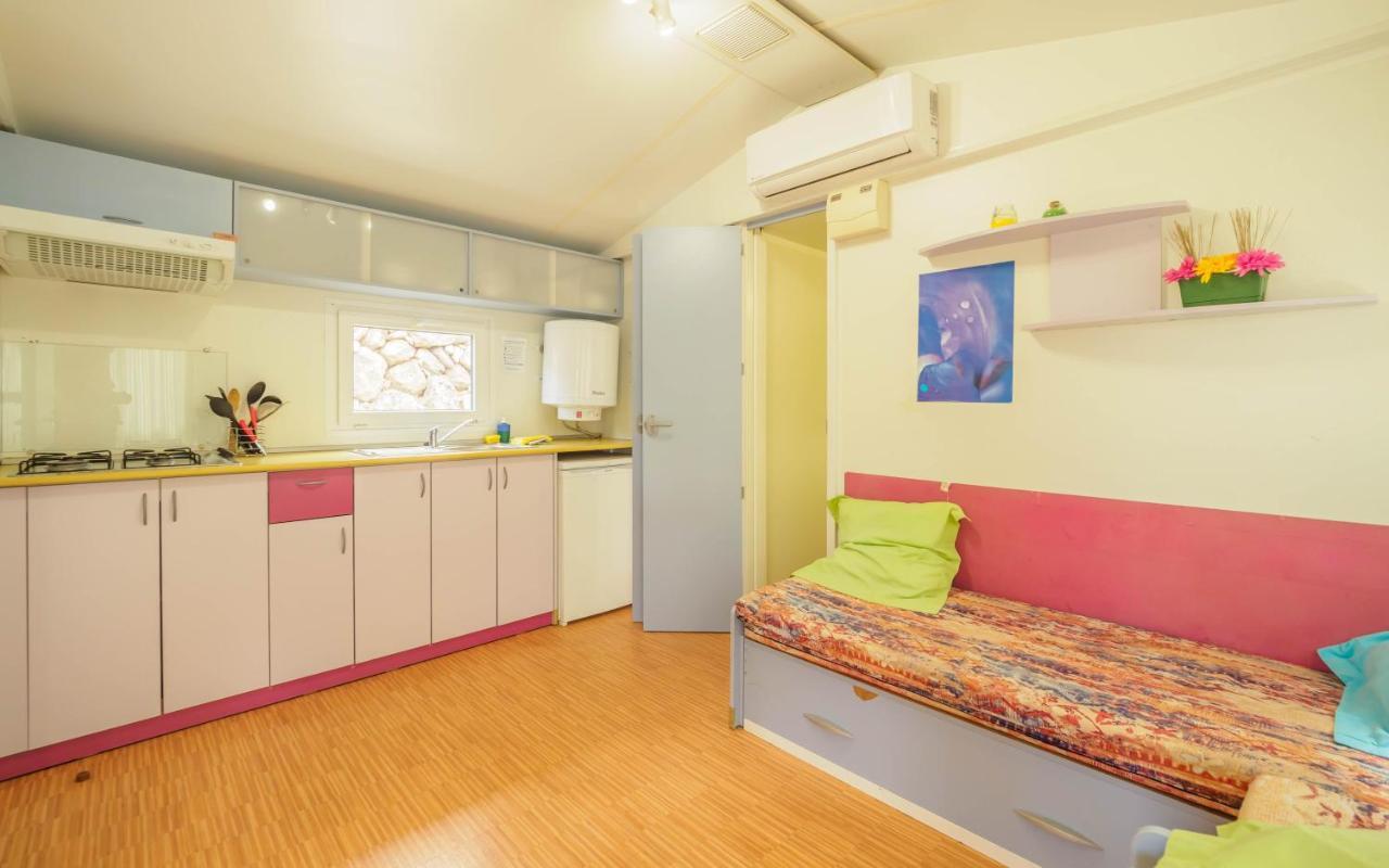 Camping Alberg Municipal Tivissa Eksteriør bilde